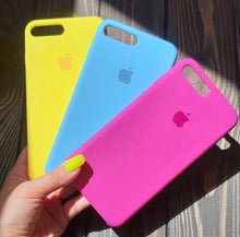 Load image into Gallery viewer, Silicone Case (BLUE SURFER)